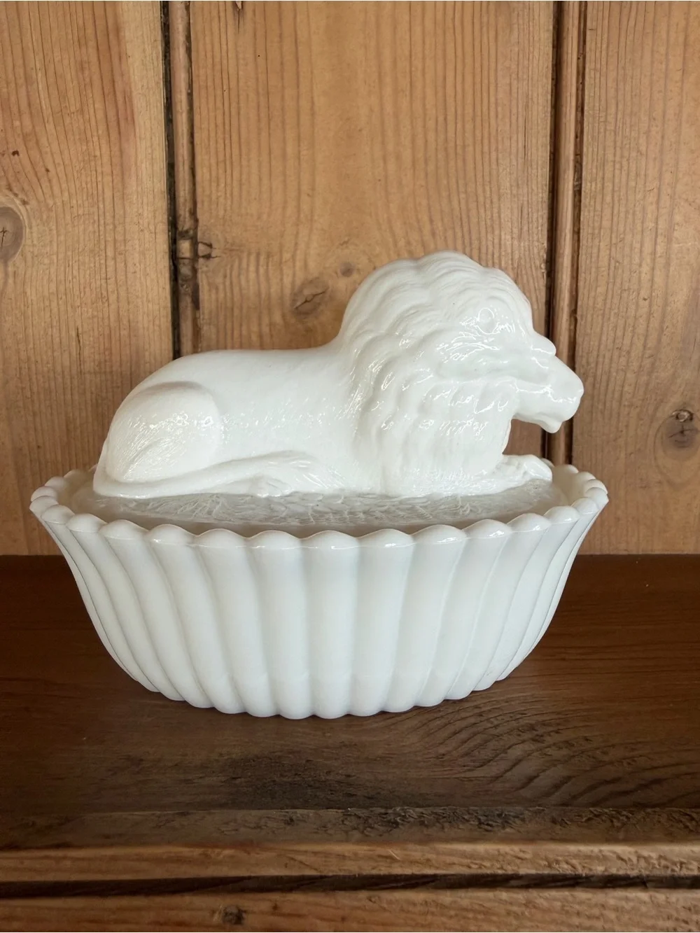 Vintage Westmoreland White Milk Glass Lion on Nest Basket Dish